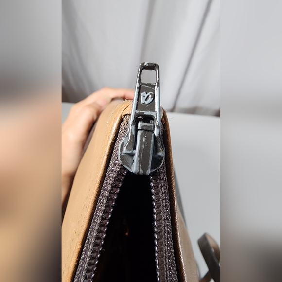 Christian Dior Honeycomb shoulder tote. Small scratches on ext leather. - Picture 14 of 14